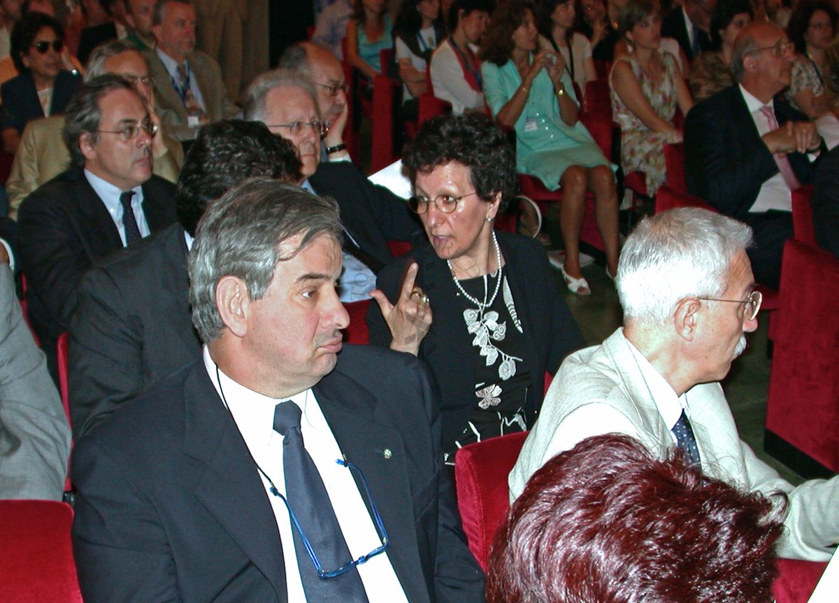 Il Prof. Donato Greco (1° da sn in primo piano), Direttore Generale della Prevenzione Sanitaria del Ministero della Salute