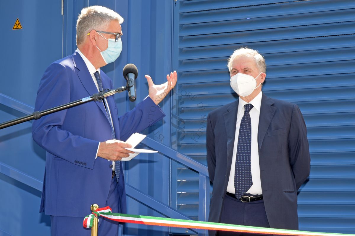 Intervento del Presidente dell'ISS Silvio Brusaferro (a sinistra) ed il Governatore della Banca d'Italia Ignazio Visco (a destra)