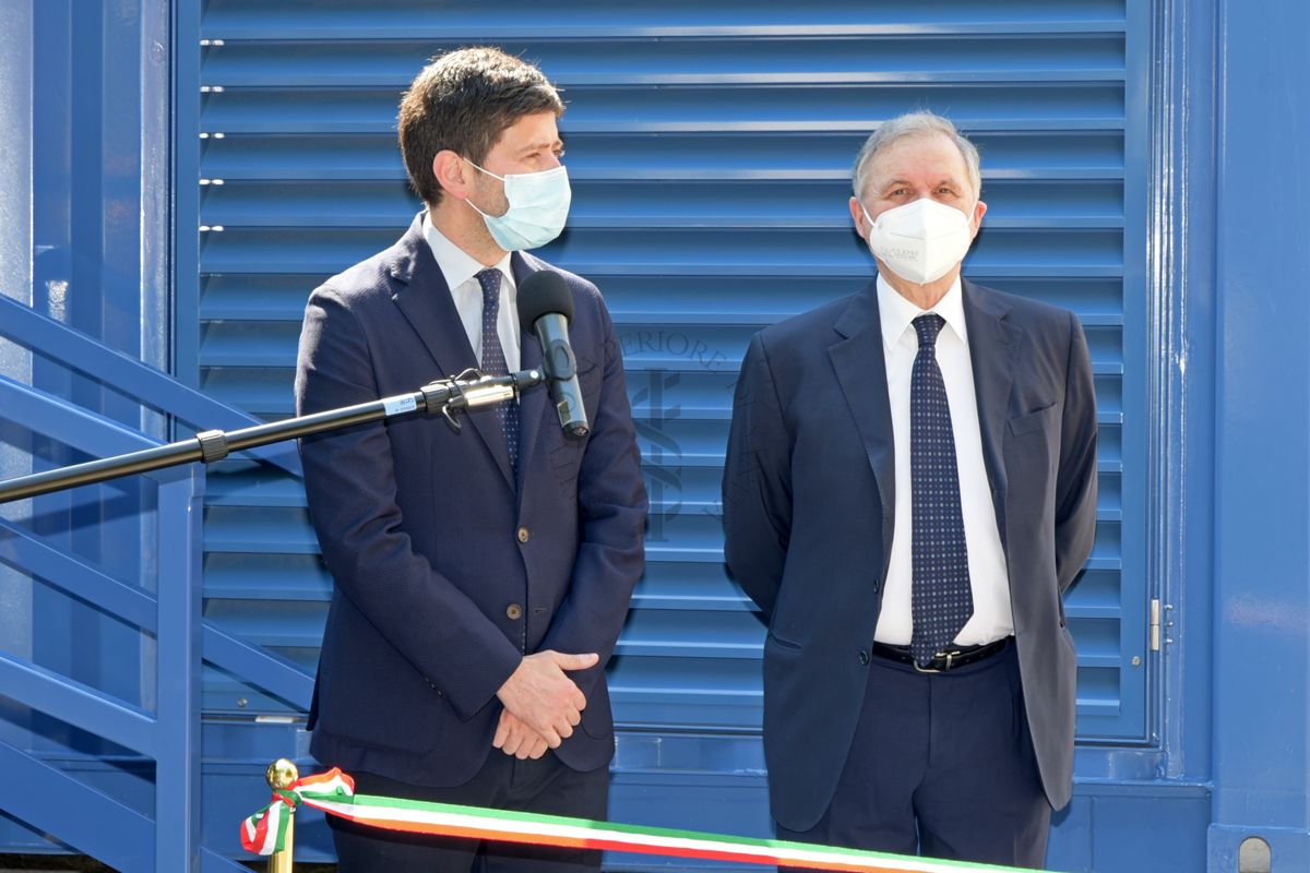 Intervento del Ministro della Salute Roberto Speranza (a sinistra) ed il Governatore della Banca d'Italia Ignazio Visco (a destra)