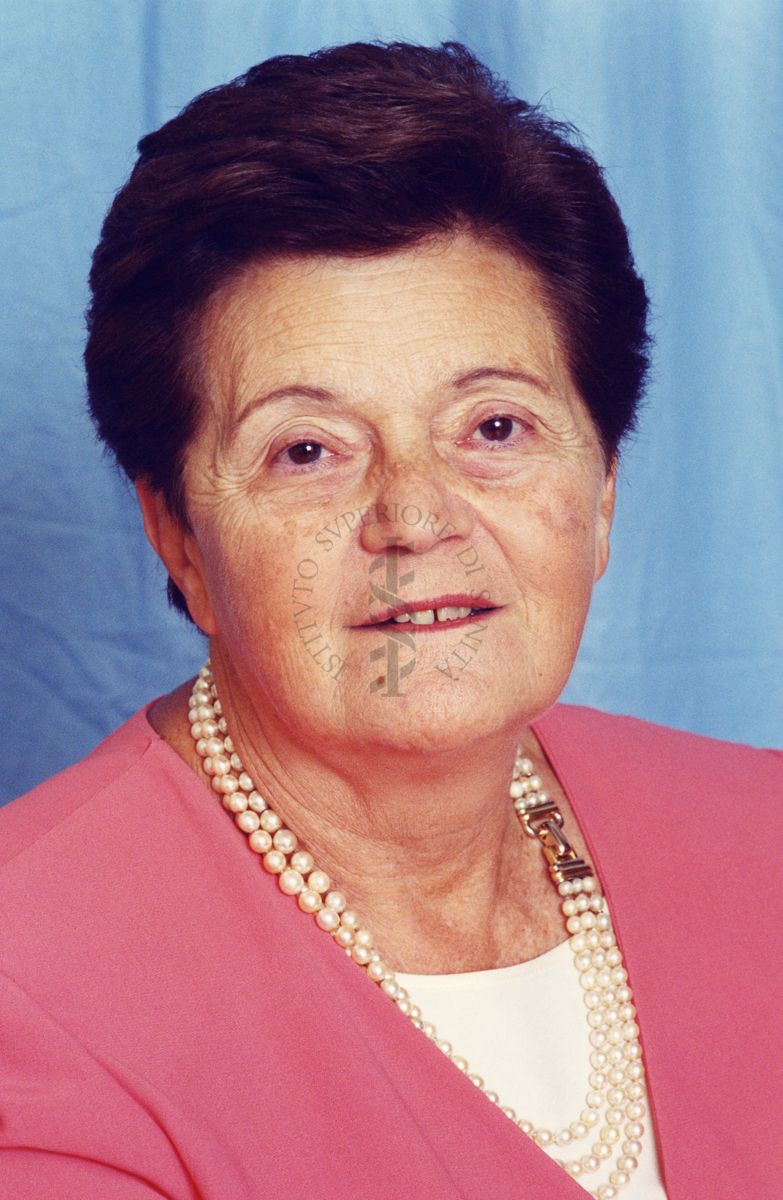 Ritratto di Aurelia Sargentini (Roma 16 maggio 1936), direttrice del laboratorio di Ingegneria Biomedica e poi direttrice dell'Istituto Superiore di Sanità dal 1995 al 1996