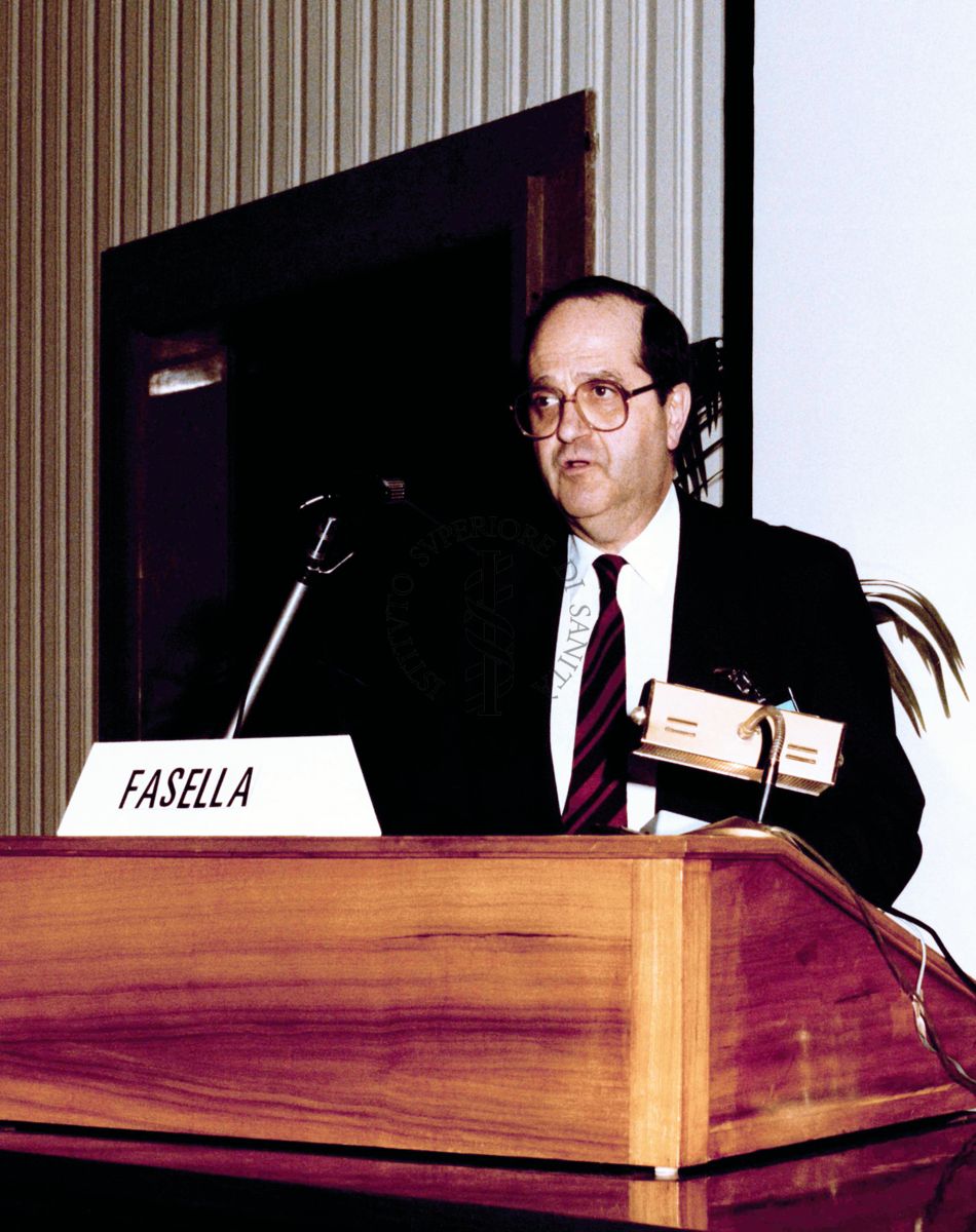 Prof. Paolo Maria Fasella interviene in Aula Magna