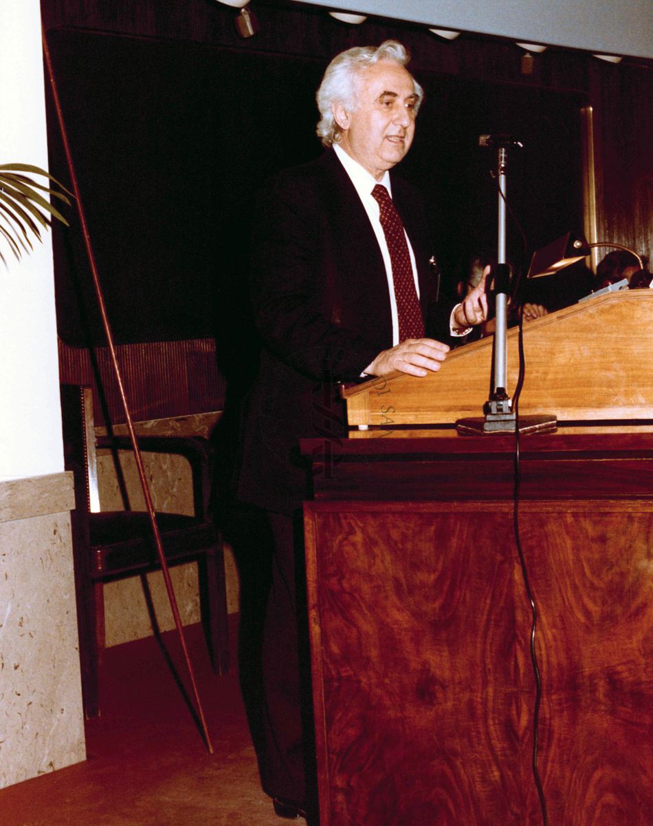 Prof. Francesco Pocchiari durante il suo intervento in Aula Magna