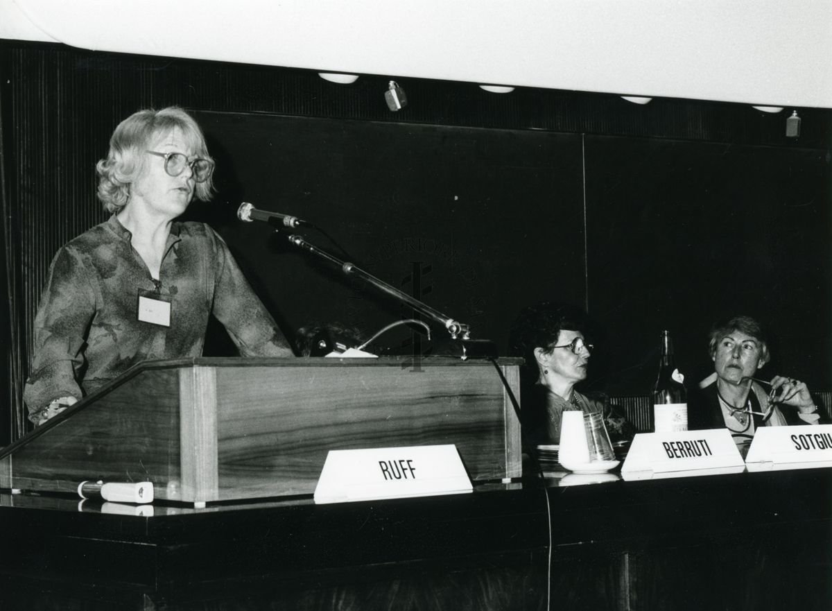 La Dott.ssa Beryl Ruff, Direttrice della Biblioteca dell'Organizzazione Mondiale della Sanità