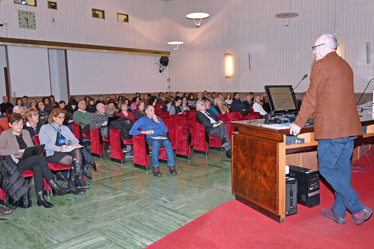 Panoramica sui partecipanti al Convegno durante l'intervento del Dott. Franco Toni, Direttore della Biblioteca dell'Istituto Superiore di Sanità