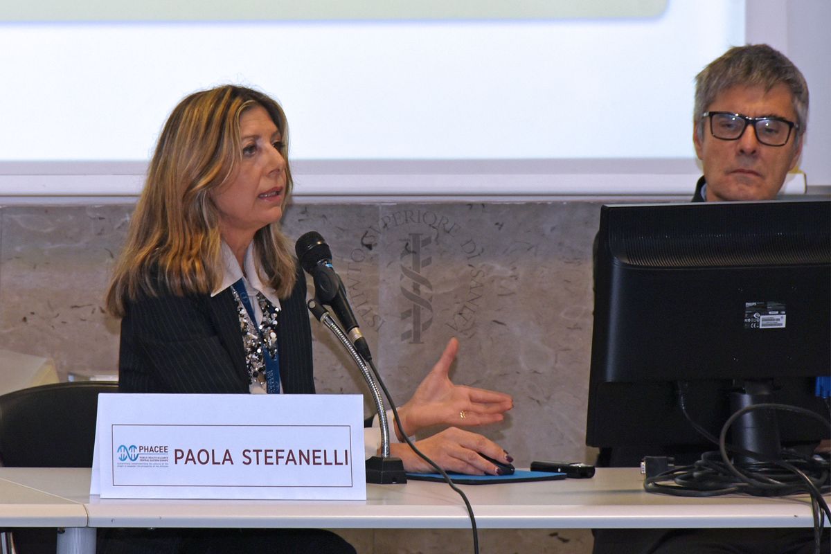 Aula Pocchiari ISS, Summit PHACEE: intervento di Paola Stefanelli