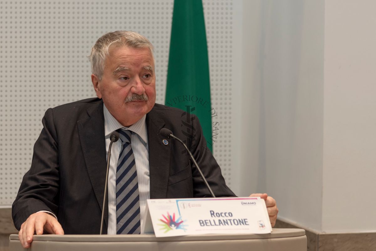 Saluto di benvenuto del Prof. Rocco Bellantone, Presidente dell'Istituto Superiore di Sanità