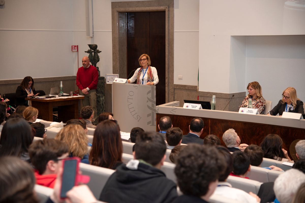 Intervento della Dott.ssa Simona Bellagambi, Vice Presidente di EURORDIS (Rare Diseases Europe Federazione Europea Malattie Rare) e Rappresentante Uniamo Federazione Italiana Malattie Rare per i rapporti internazionali nei gruppi di lavoro strategici e sulla diagnostica