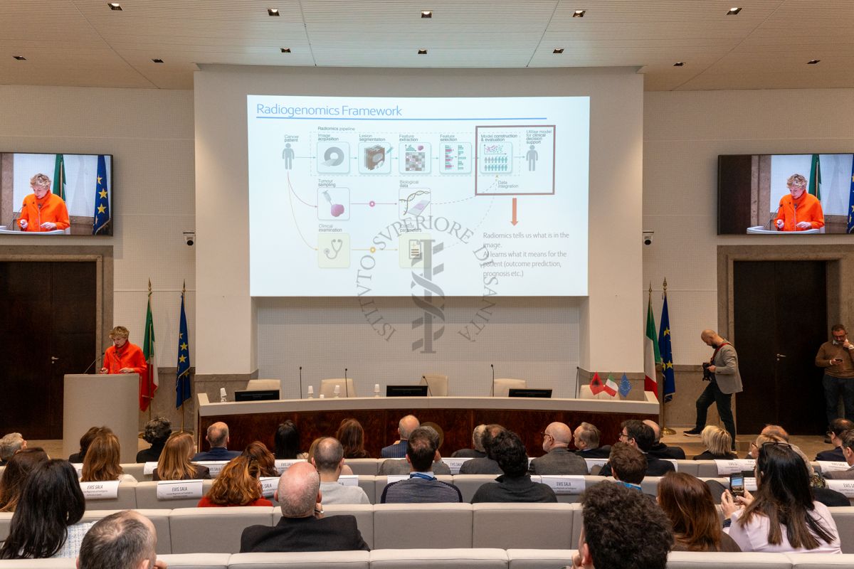 Visione dell' Aula Magna durante l'intervento della dott.ssa Evis Sala
