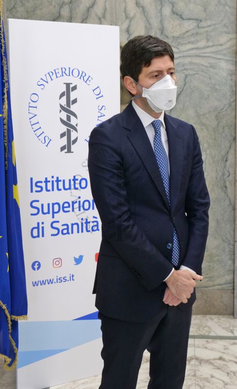 Foto di rito per il Ministro della Salute Roberto Speranza