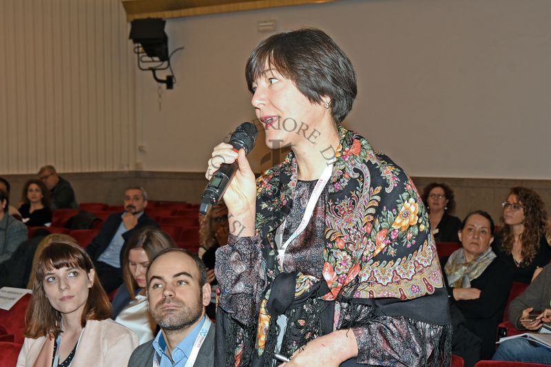 Aula Pocchiari ISS, Summit PHACEE: intervento di Marcela Tirdea