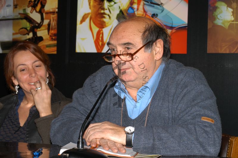 Intervento del Prof. Enrico Alleva, al suo fianco i relatori del Convegno Alessandro Portelli (Consigliere Delegato dal Sindaco di Roma per la tutela  e la valorizzazione della memoria storica della città di Roma). Al suo fianco la Prof. Lorenza Marzagora