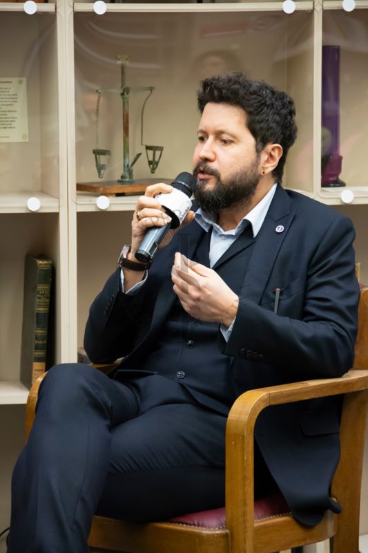 Intervento del Dott. Simone Macrì, ricercatore del Centro di Riferimento per le Scienze Comportamentali e la Salute Mentale dell'ISS