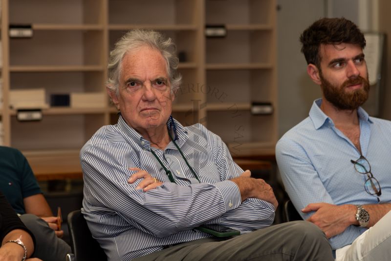 Il Prof. Enrico Alleva, Vice Presidente del Consiglio Superiore di Sanità ed ex dirigente dell'Istituto Superiore di Sanità (al centro)