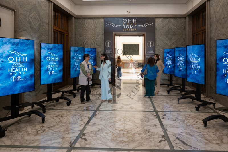 Locandine su display del Convegno "Ocean Human Health" all'ingresso dell'Aula Pocchiari