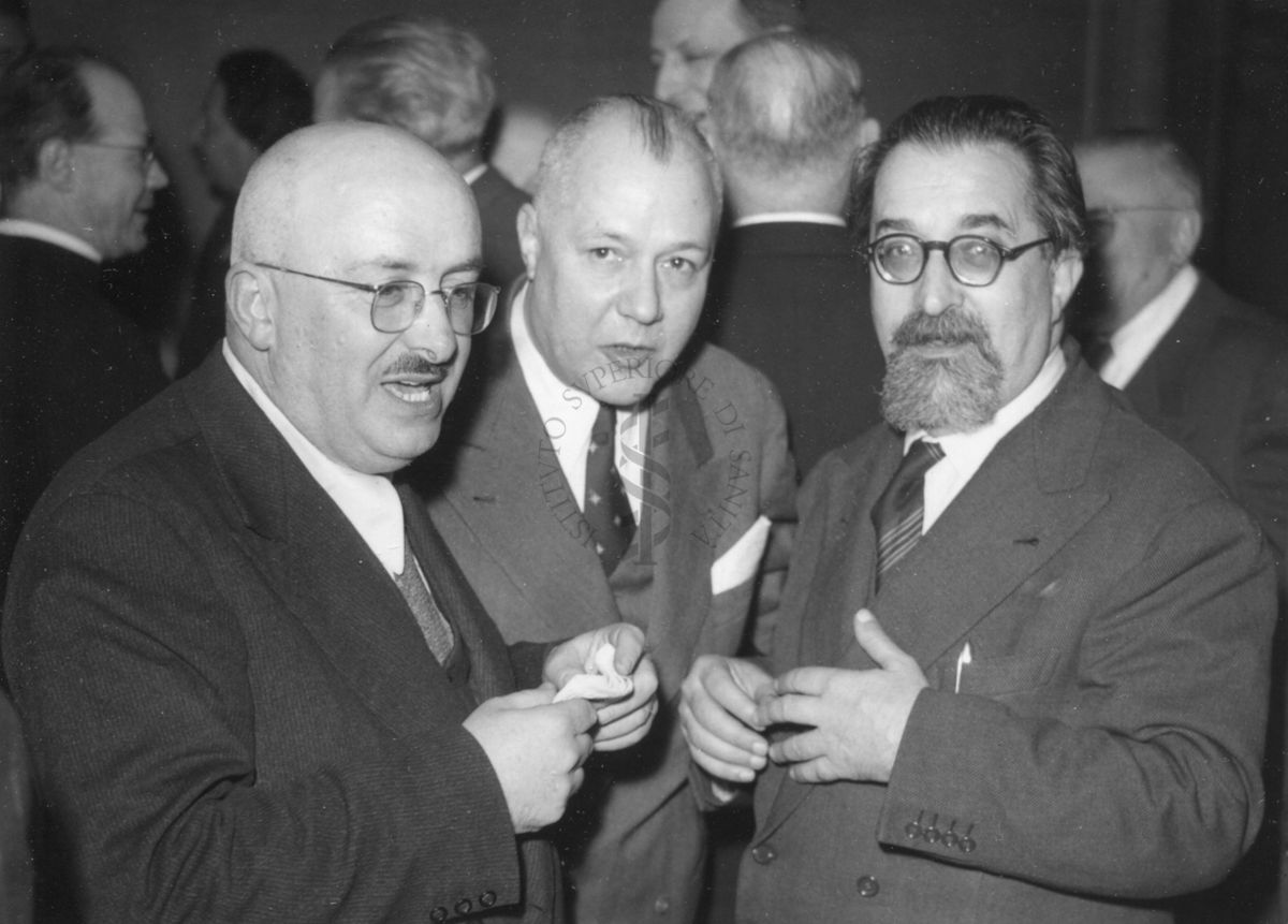 Foto di gruppo di tre uomini tra cui il Prof. Giovanni Battista Bonini (primo da sinistra); il Prof. Francesco Giordani (primo a destra)