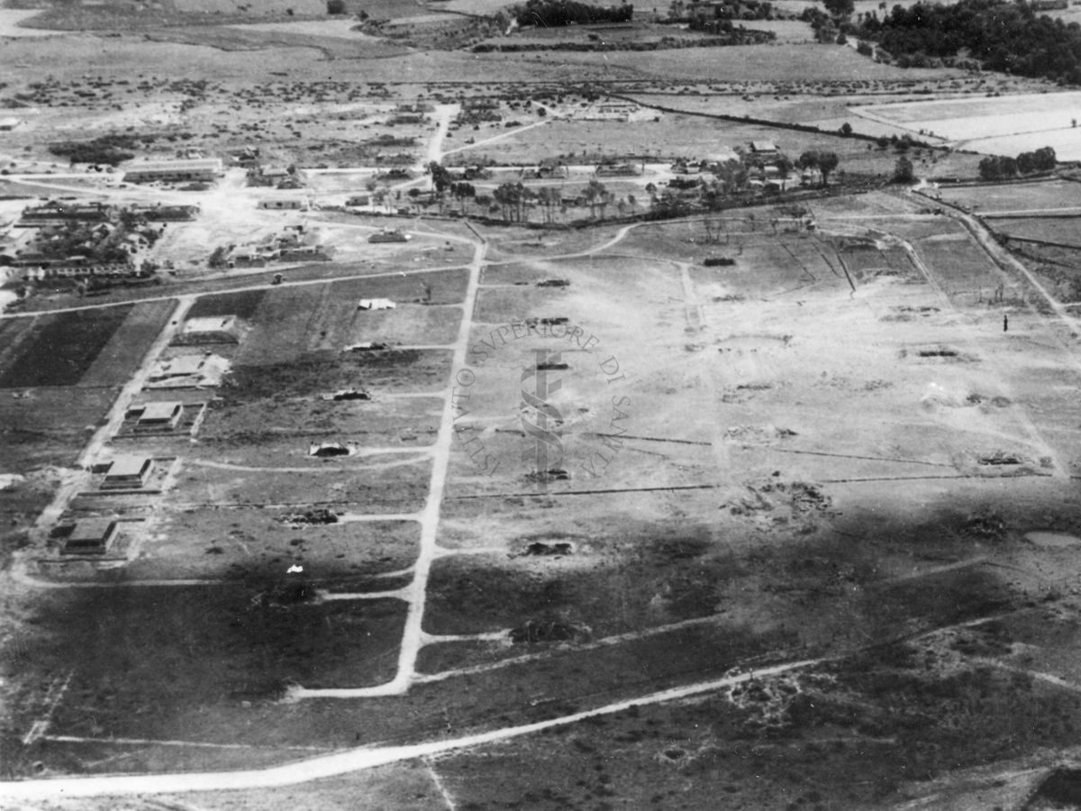 Fotografia aerea del Polverificio "Stacchini" eseguita dopo lo scoppio (lato ovest)