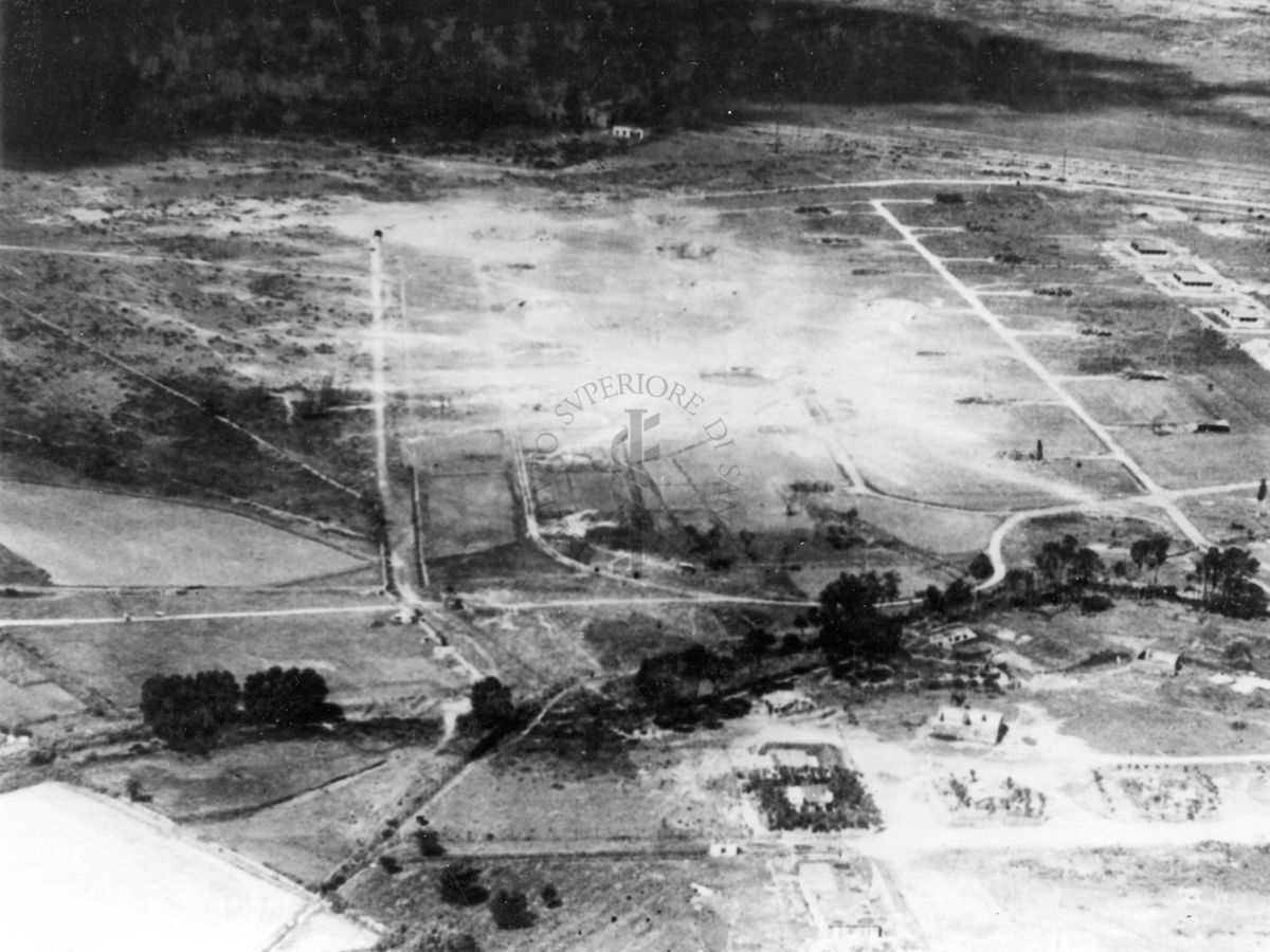 Fotografia aerea del Polverificio "Stacchini" eseguita dopo lo scoppio (lato est)