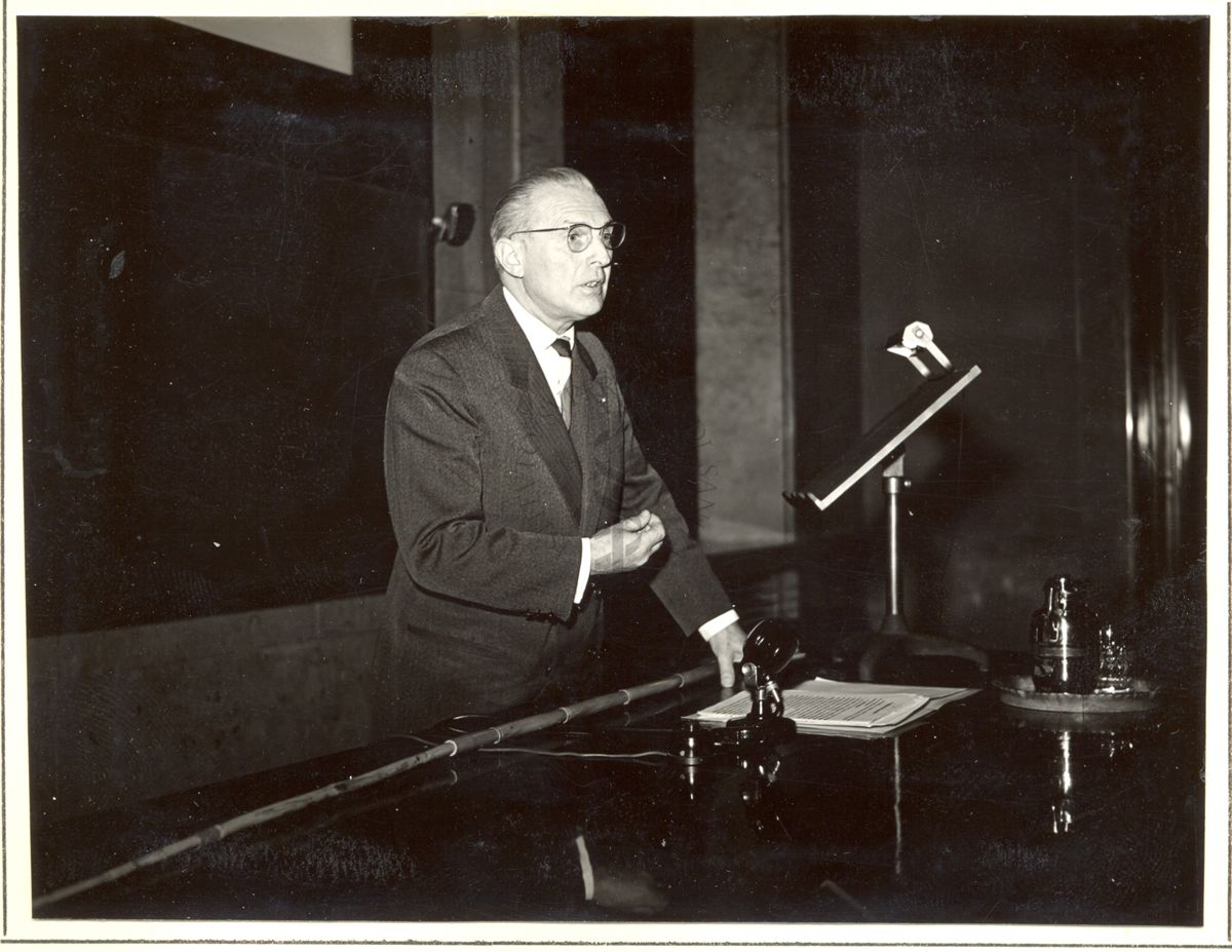 Conferenza del Prof. Robert Grandpierre nell'Aula Magna dell'Istituto Superiore di Sanità