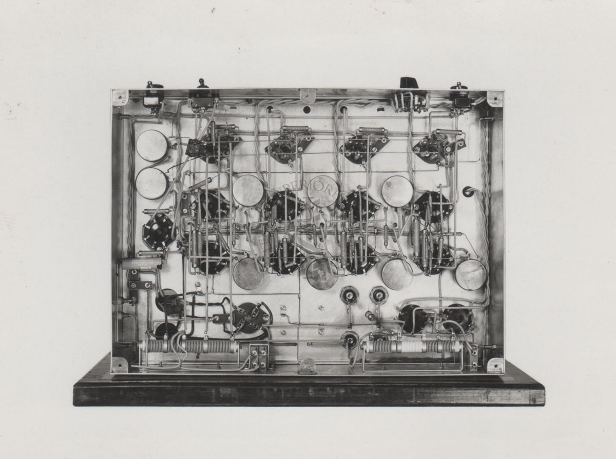 Apparecchio a demoltiplicazione secondo "Piccioni" costruito nell'Istituto Superiore di Sanità