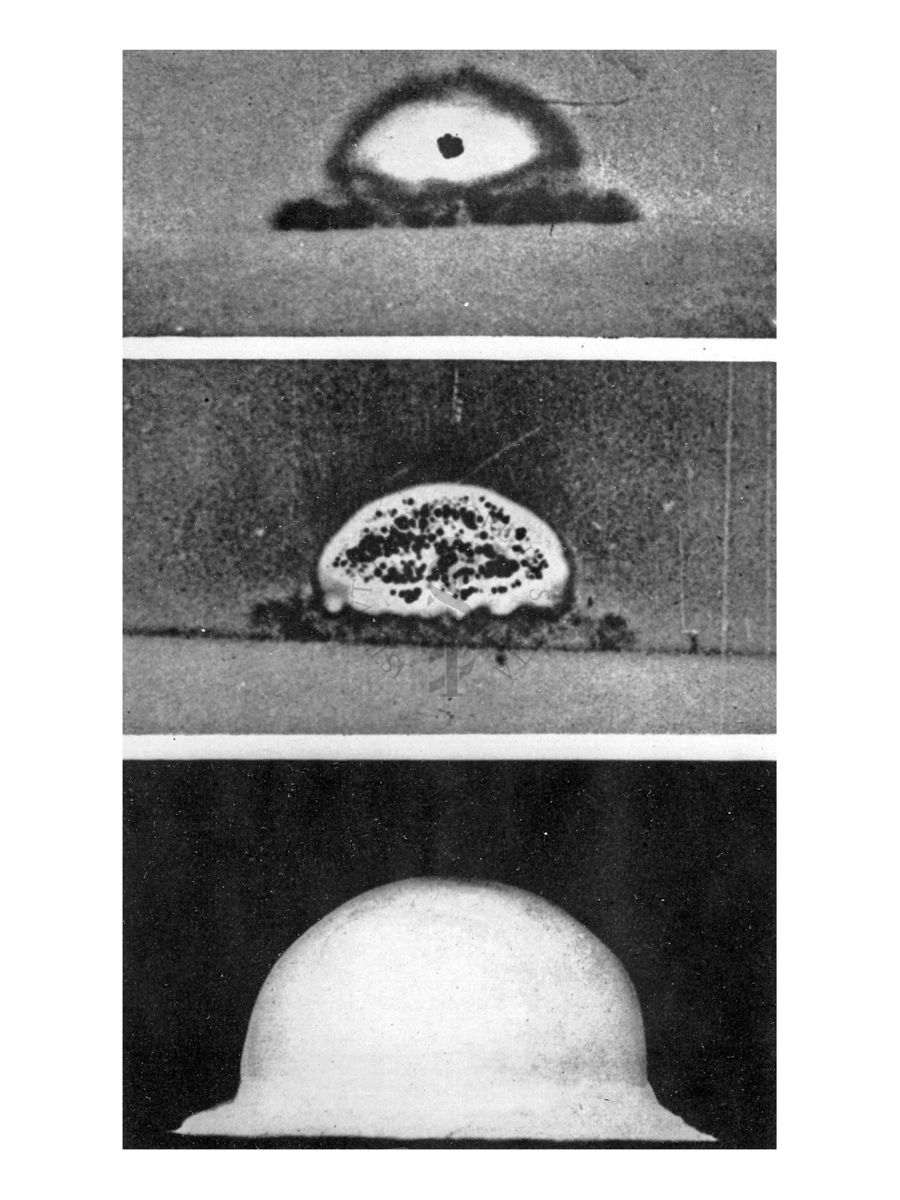 Tre consecutive fasi dello scoppio della bomba "atomica"