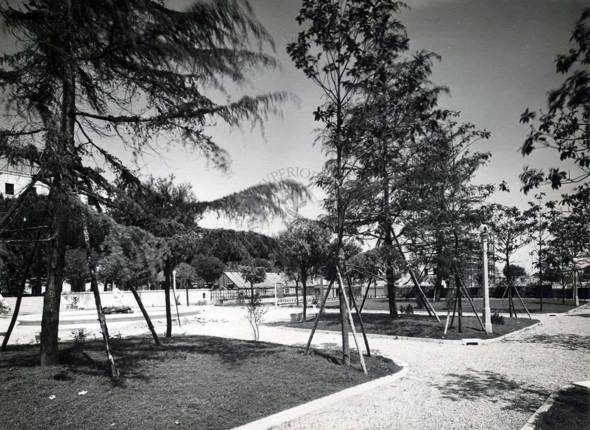 Veduta di un giardino dell'Istituto Superiore di Sanità