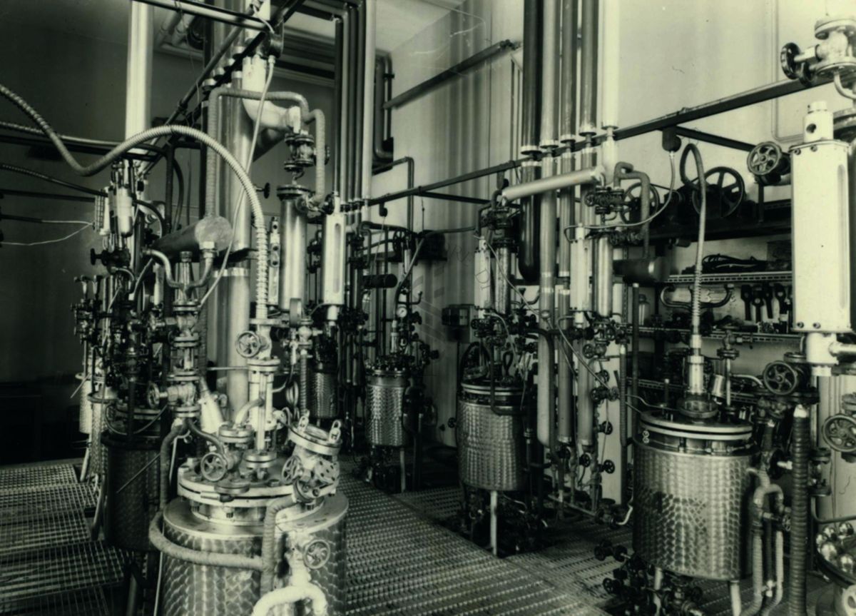 Immagine di una parte dell'impianto pilota nella sede presso la Fabbrica della Penicillina