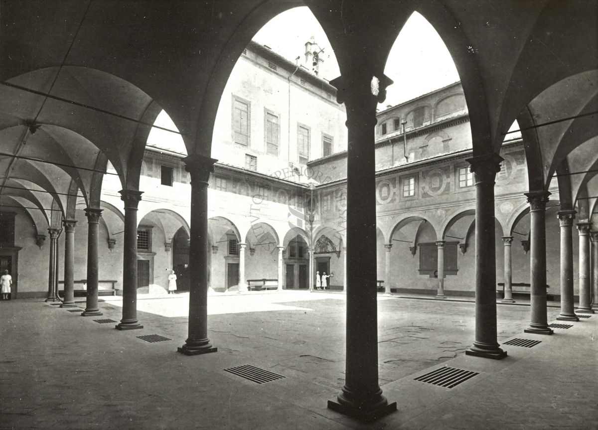 Ospedale degli Innocenti di Firenze - Cortile del Brunelleschi