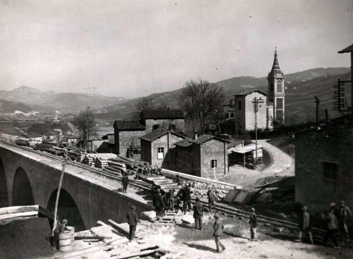 Direttissima Firenze-Bologna: cantiere di Monte Adone; veduta d'insieme