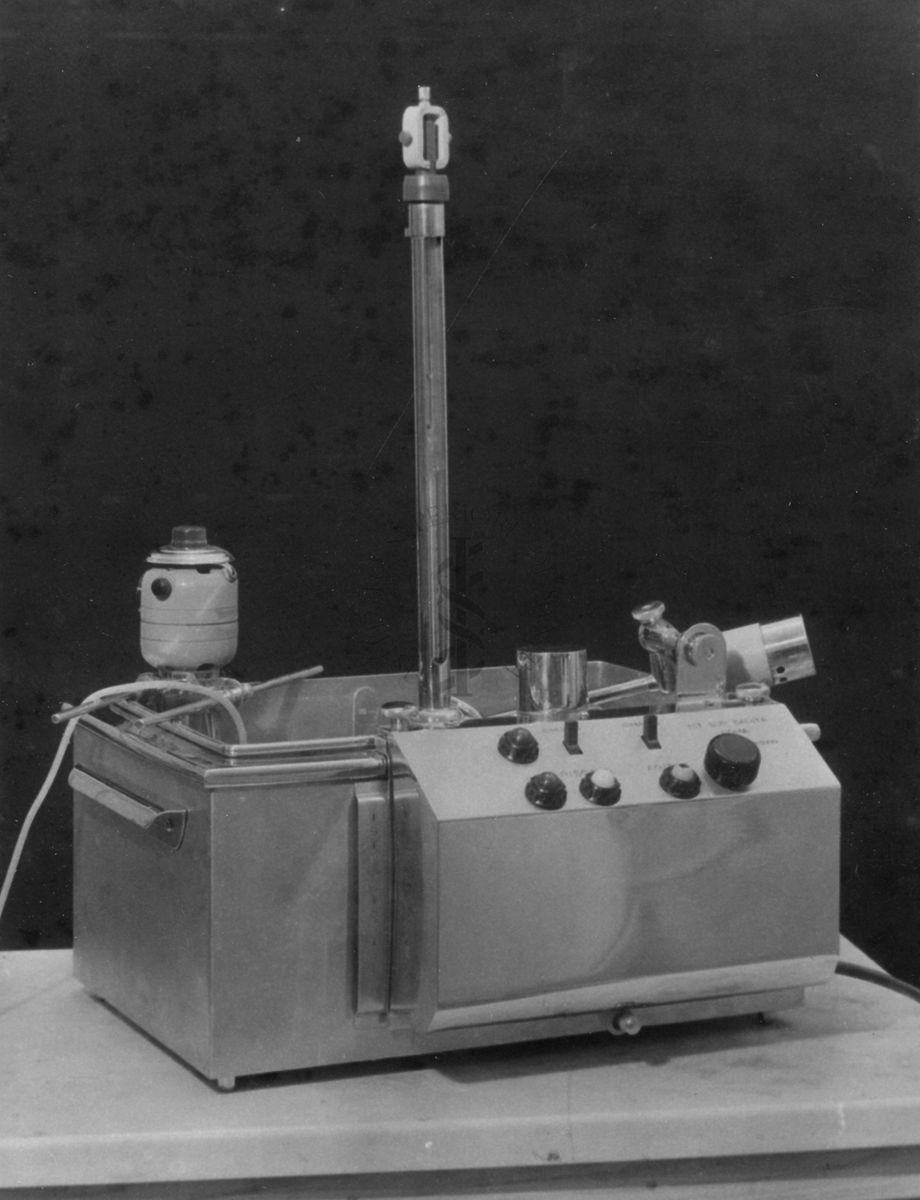 Vasca termostatica a riscaldamento differenziale e dispositivo di sicurezza. Modello Istituto Superiore di Sanità