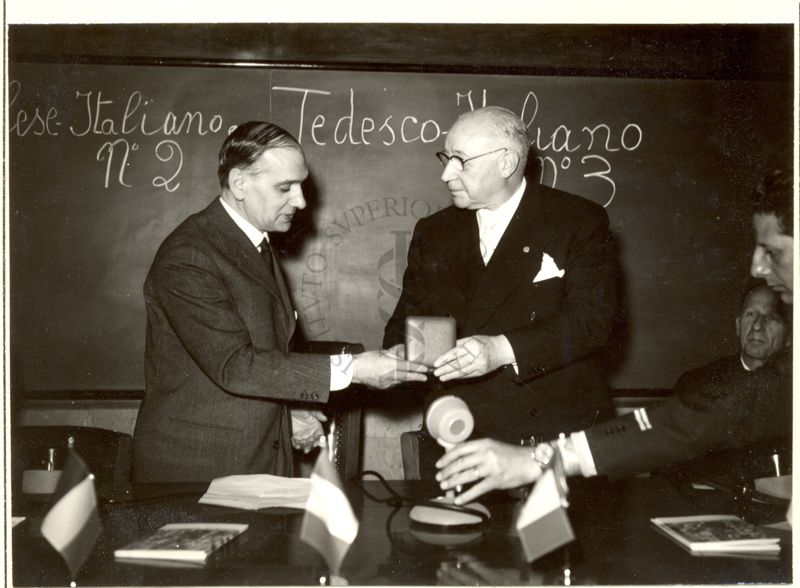 Simposio Internazionale di Legislazioni Farmaceutiche d'Europa tenuto nei giorni 3-4-5/06/1959 all'Istituto Superiore di Sanità