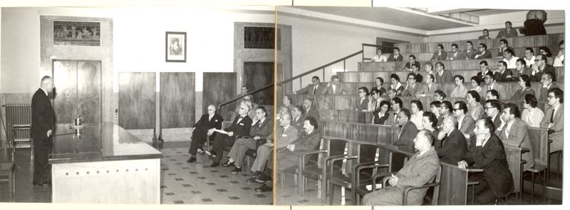 Conferenza del Prof. David Nachmansohn nell'Anfiteatro dell'Istituto Superiore di Sanità (attualmente aula Marotta)