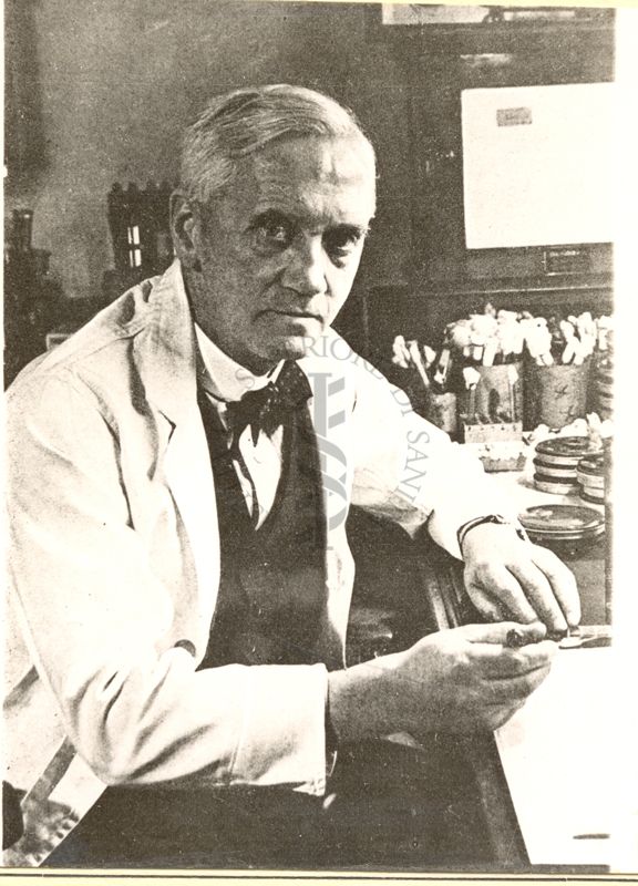Riproduzione del ritratto del Prof. Alexander Fleming scopritore della penicillina