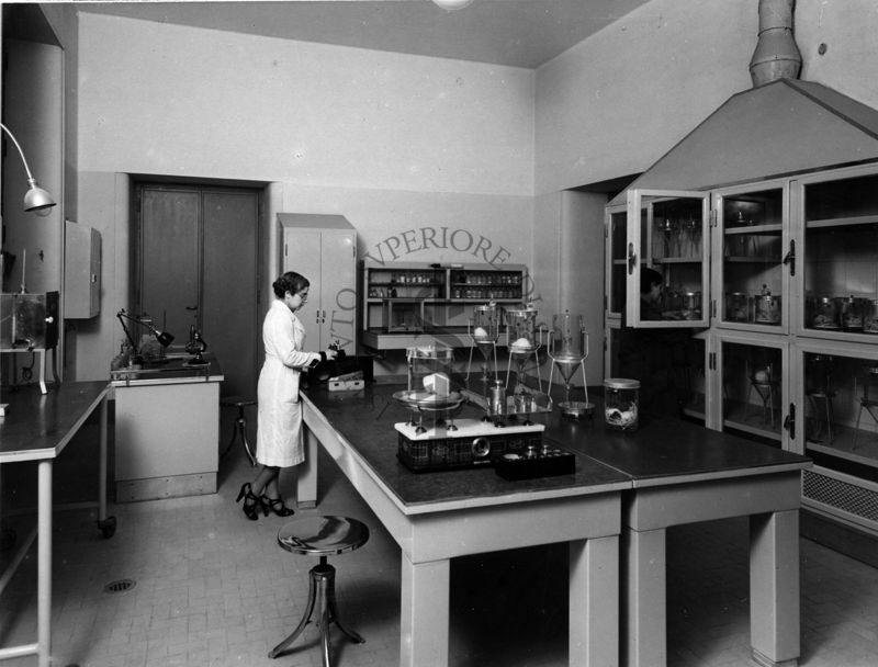 Istituto di Sanità Pubblica (Biologia). Laboratorio istologia