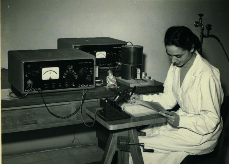 Immagine di una calibrazione di un campione di isotopo radioattivo del laboratorio di Fisica dell'Istituto Superiore di Sanità