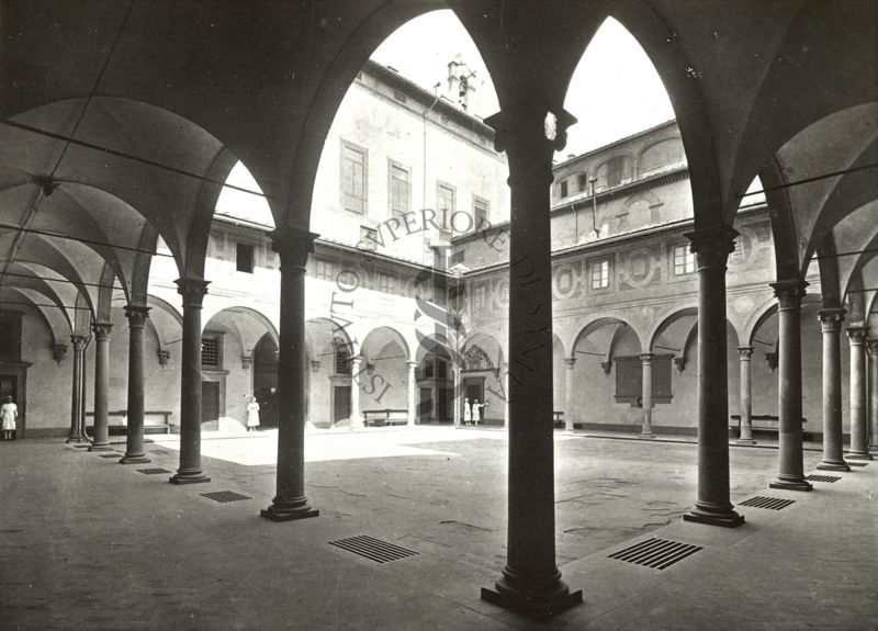 Ospedale degli Innocenti di Firenze - Cortile del Brunelleschi