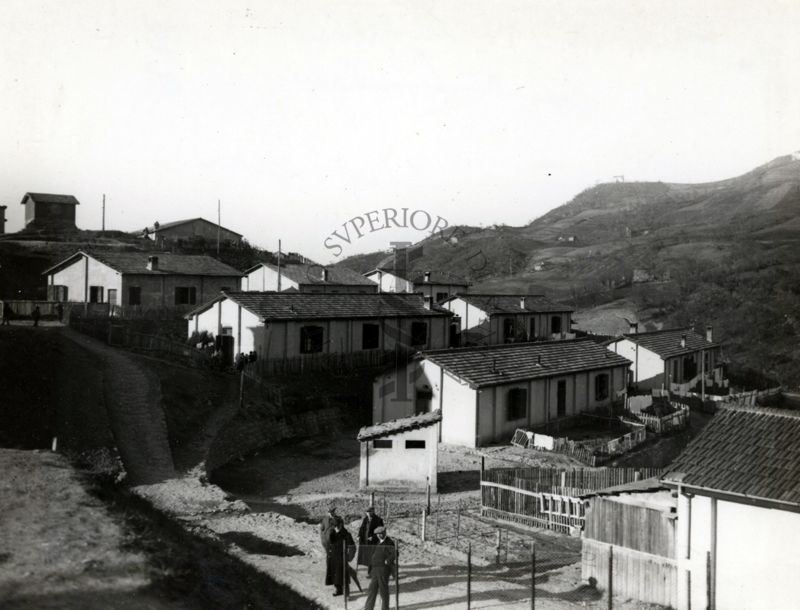 Direttissima Firenze-Bologna: Cantiere di Lagaro; baraccamenti per gli operai, scuola e asilo