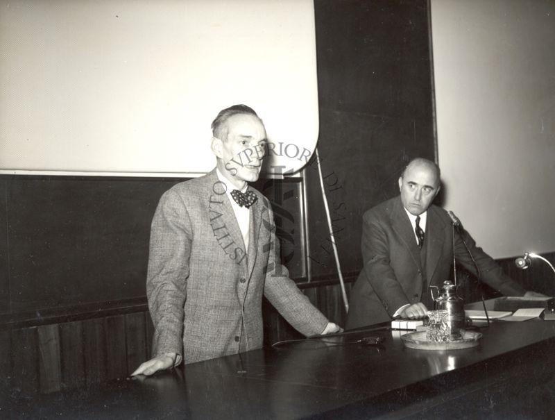 Conferenza del Prof. Leon Velluz di Francia tenutasi il 26 aprile 1960 nella sala dei Convegni dell'Istituto Superiore di Sanità