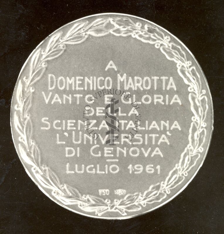 Medaglia di oro offerta al Prof. Domenico Marotta dell'Università di Genova il giorno 9 luglio 1961