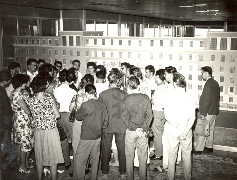 Visita di un gruppo di studenti della Facoltà di Ingegneria dell'Università di Zagabria guidati dal Prof. Lovrecek - Plastico dell'Istituto Superiore di Sanità