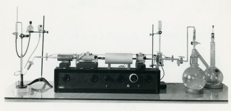 Apparecchio automatico per la misura determinata dell'azoto