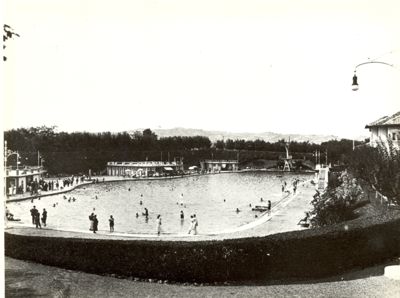 Veduta d'insieme della piscina termale delle Terme di Acqui