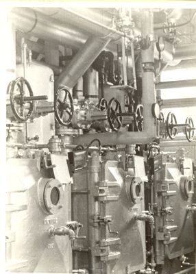 Essiccatori per la fabbricazione della Penicillina nella fabbrica di Toronto
