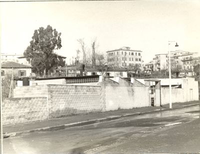 Limite del terreno dove dovrà sorgere l'Istituto per la fabbricazione della Penicillina