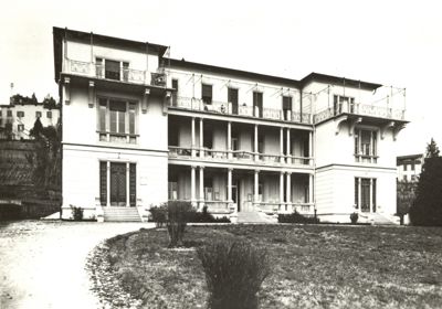 Istituto Ortopedico "Matteo Rota" di Bergamo: facciata principale e sala di ricreazione