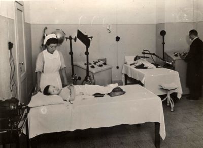 Immagini della sala per massaggi dell'Istituto Ortopedico "Luigi Spolverini" di Ariccia