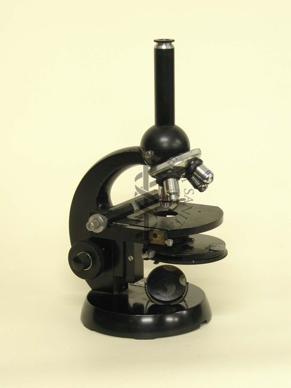 Microscopio a luce solare